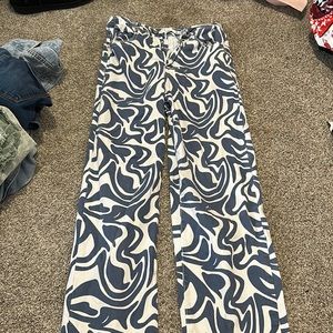 Worn Once- Blue/White swirl pattern jeans